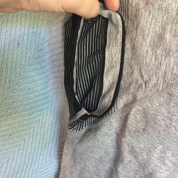 Grey gradient athletic tee - Picture 3 of 4